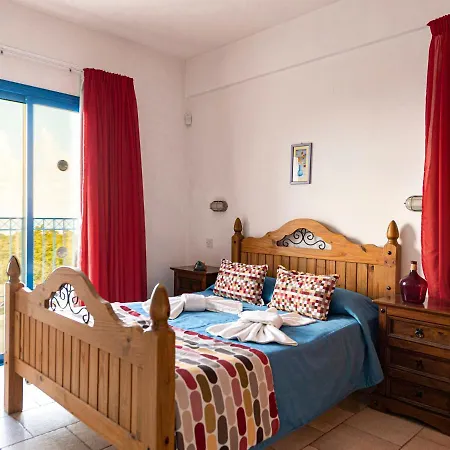 Azzurro Holiday Ira By Sanders Villa